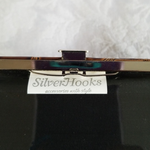 Silver Hooks Hard Shell Mini Purse - Picture 3 of 3